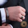Hiç Olmak Gümüş Erkek Kelepçe Bileklik Modeli