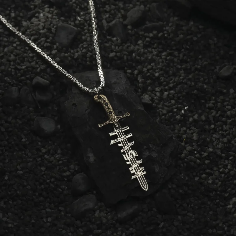 AMOR 17 EKIM 202532136 copy İsimli Kılıç Gümüş Erkek Kolye Modeli