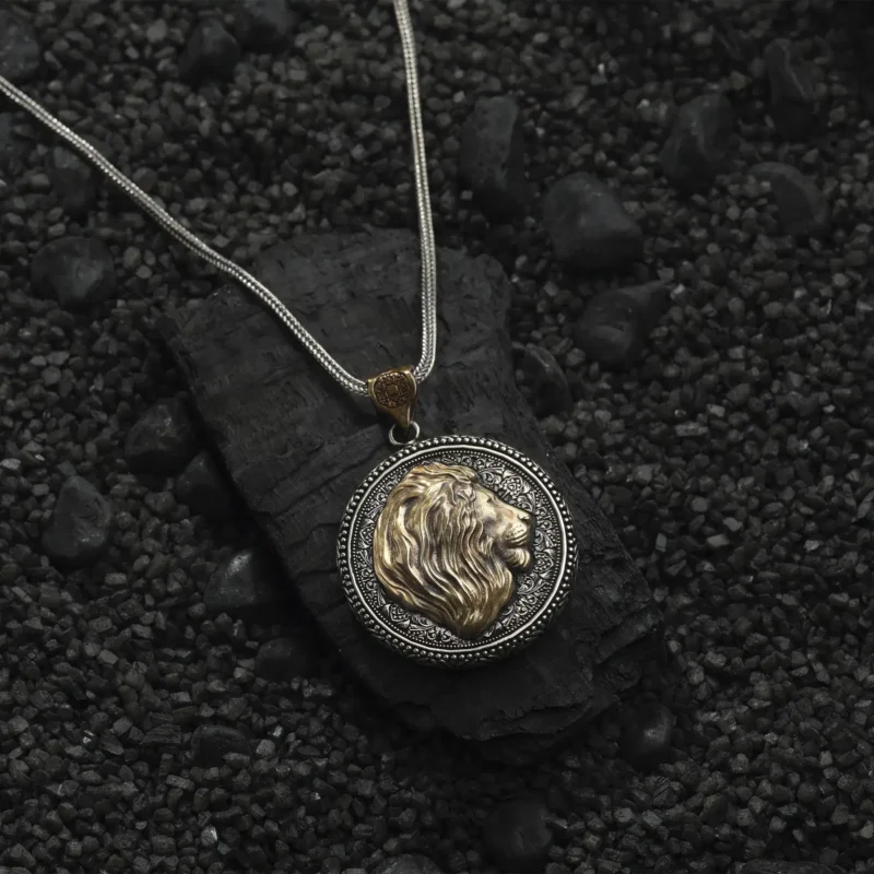 Aslan Ve Harfli Gümüş Kolye Modeli