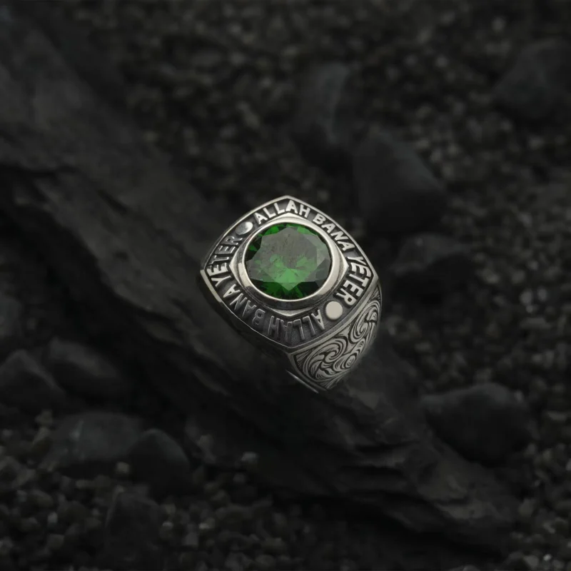 AMOR 17 EKIM 202532496 copy Yeşil Zirkon Allah Bana Yeter Gümüş Erkek Yüzük Modeli