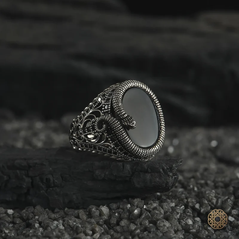 Siyah Taşlı Gümüş Yüzük Modeli