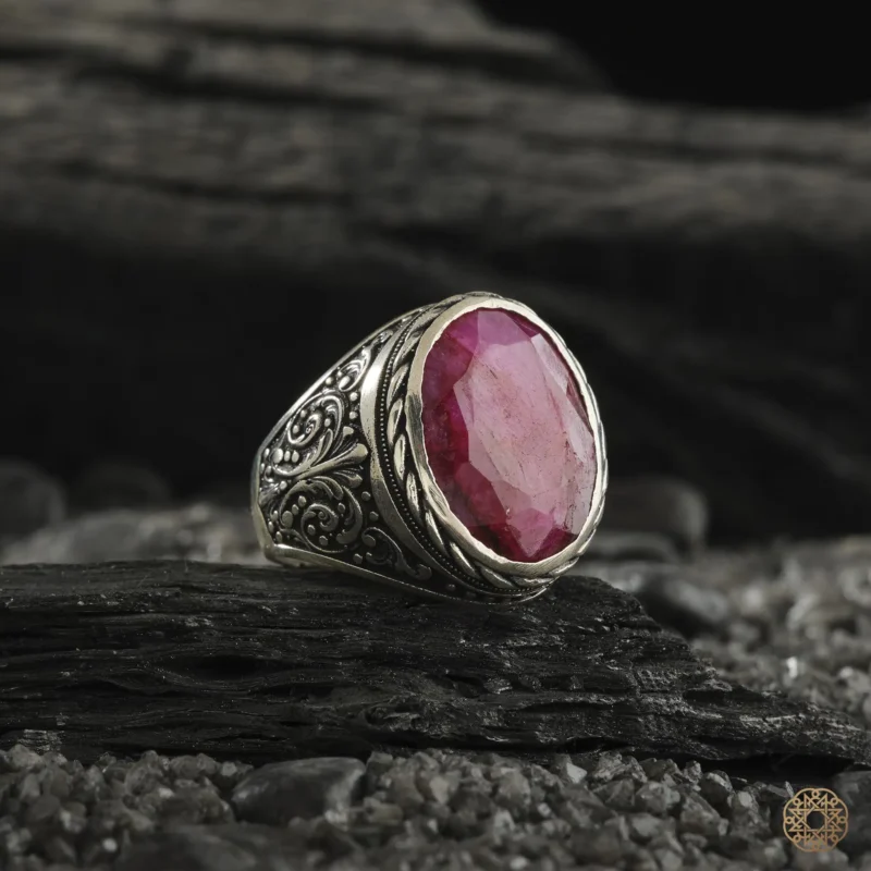 Yakut Taşlı Gümüş Erkek Yüzük Modeli