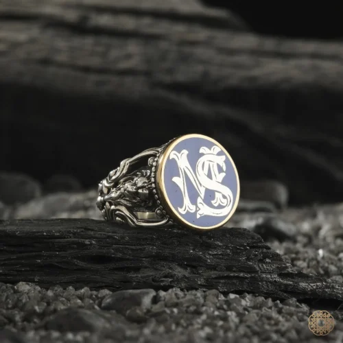 untitled capture32598 copy İsim Baş Harfleri ve Aslan İşlemeli Gümüş Erkek Yüzük Modeli