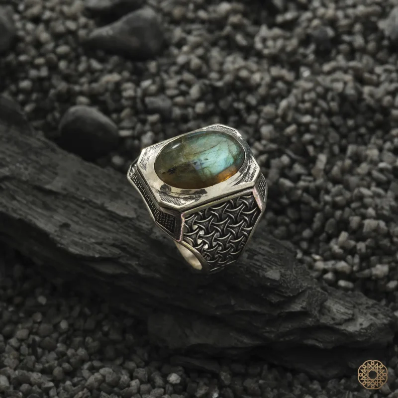 Labradorit Taşlı Gümüş Erkek Yüzük Modeli