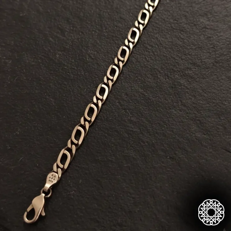 Oval Geçişli Figaro Zincir Gümüş Erkek Bileklik Modeli