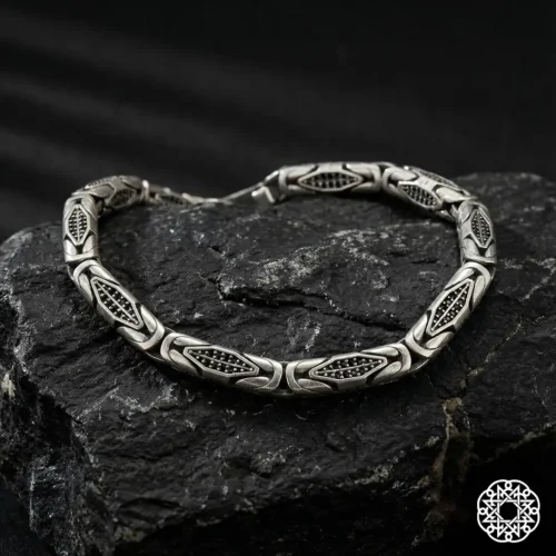 1 Gravür Desenli Gümüş Erkek Bileklik Modeli