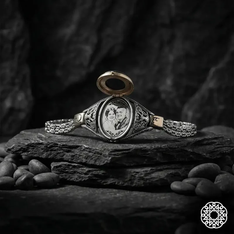 Kapaklı Resimli Türk Devleti Gümüş Bileklik Modeli