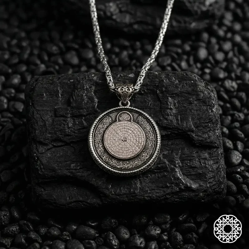 Dualı Resimli Gümüş Kolye