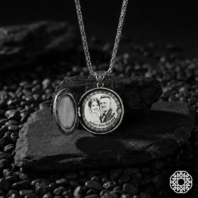 Dualı Resimli Gümüş Kolye